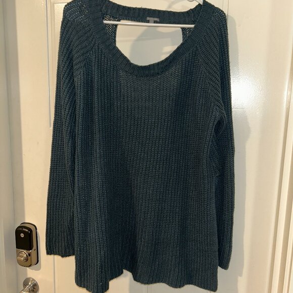 Sweater - Picture 1 of 2